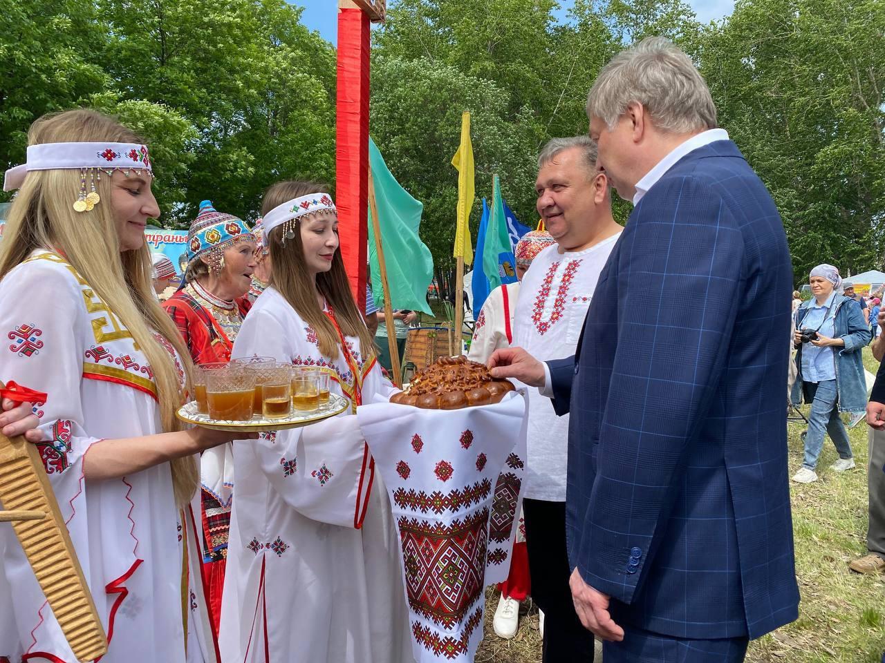 Сегодня состоялся областной национальный чувашский праздник «Акатуй».