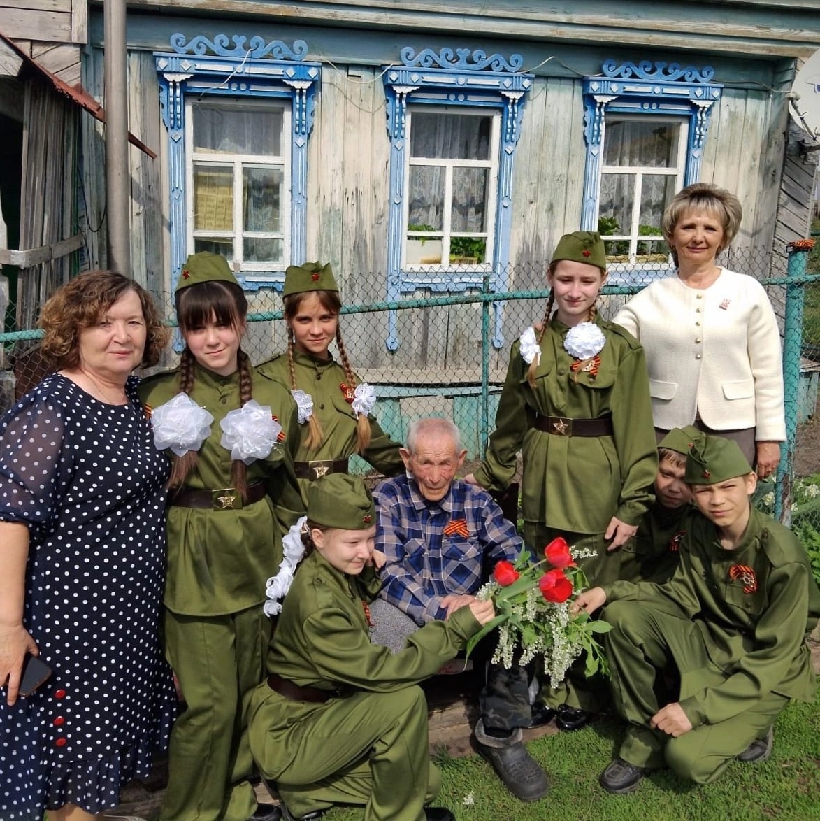 Всероссийская акция &quot;Парад у дома ветерана&quot;.