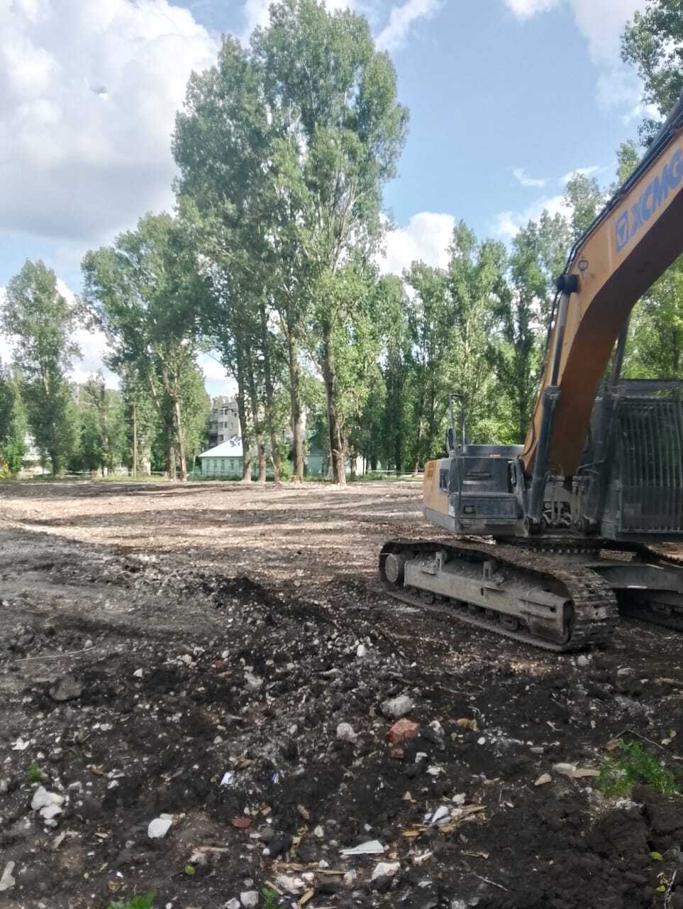 Снос аварийного здания в Новоселках.