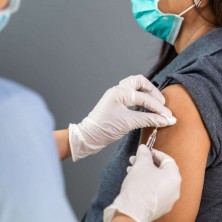 Губернатор Ульяновской области призвал жителей региона вакцинироваться от коронавируса.