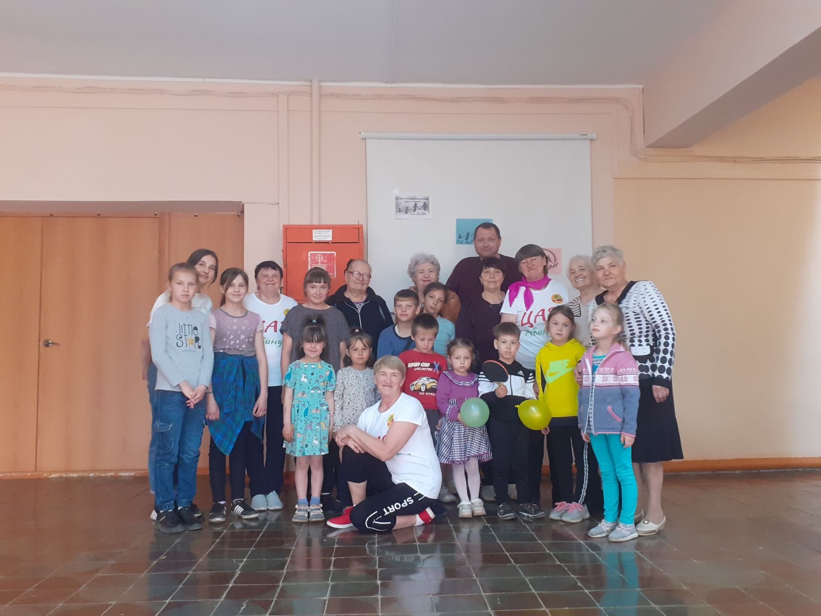 15 мая в Центре активного долголетия «Рябинушка» с.Александровка прошла акция «На зарядку всей семьей!».