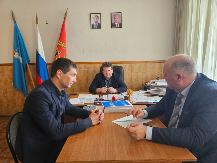 Сегодня с рабочим визитом Мелекесский район посетил министр цифрового развития.